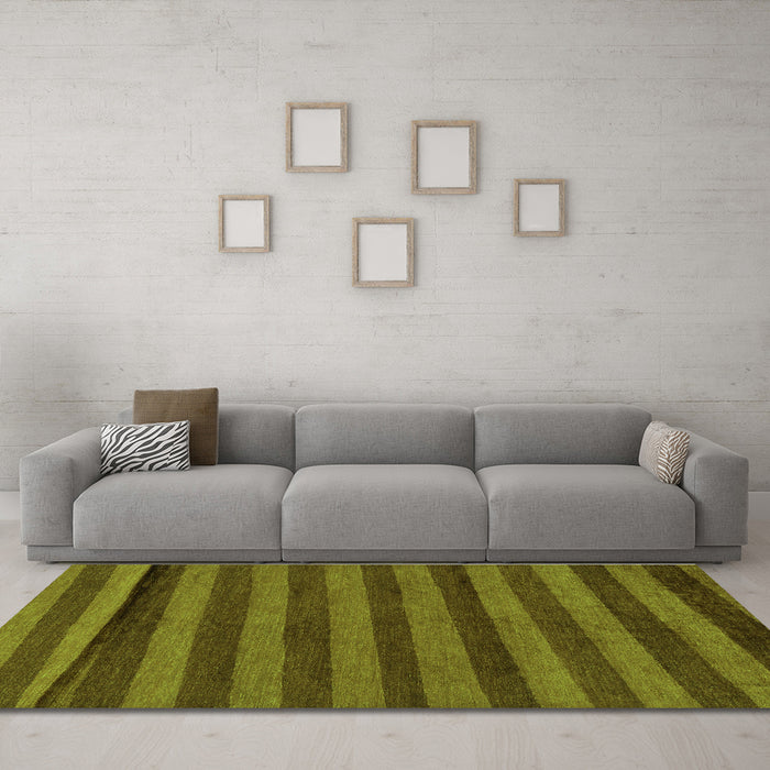Machine Washable Abstract Green Modern Area Rugs in a Living Room,, wshabs22grn