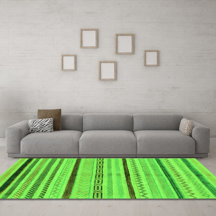 Machine Washable Abstract Green Modern Area Rugs in a Living Room,, wshabs2300grn