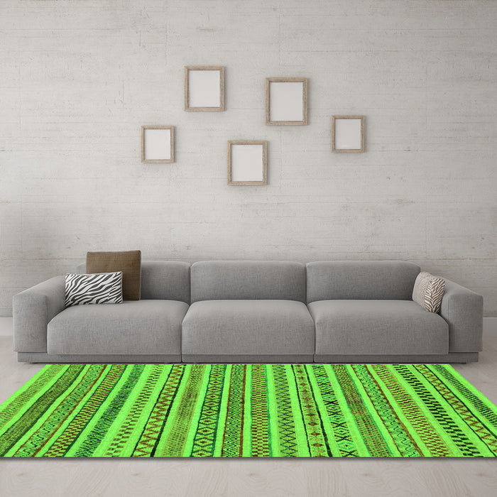 Machine Washable Abstract Green Modern Area Rugs in a Living Room,, wshabs2303grn