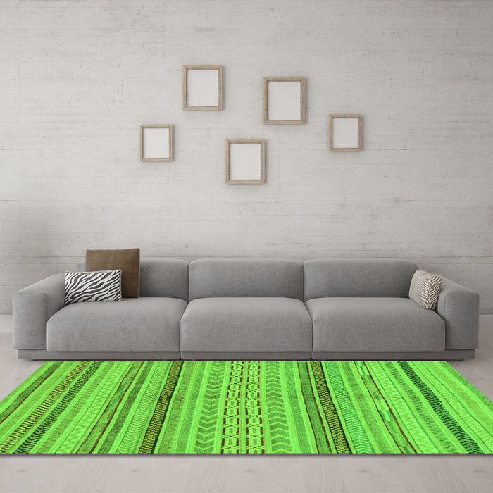 Machine Washable Abstract Green Modern Area Rugs in a Living Room,, wshabs2305grn