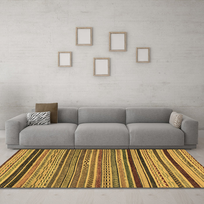 Machine Washable Abstract Brown Modern Rug in a Living Room,, wshabs2306brn