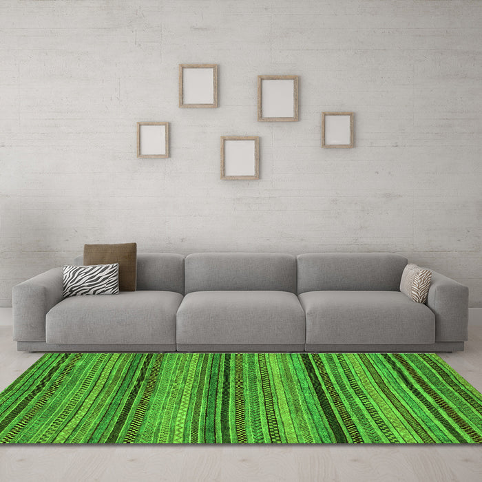 Machine Washable Abstract Green Modern Area Rugs in a Living Room,, wshabs2307grn