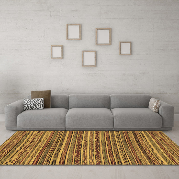 Machine Washable Abstract Brown Modern Rug in a Living Room,, wshabs2309brn