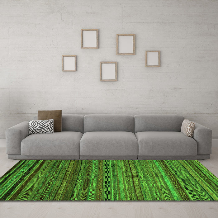 Machine Washable Oriental Green Modern Area Rugs in a Living Room,, wshabs2312grn