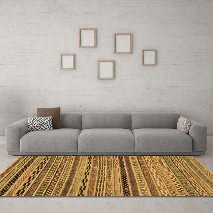 Machine Washable Oriental Brown Modern Rug in a Living Room,, wshabs2316brn
