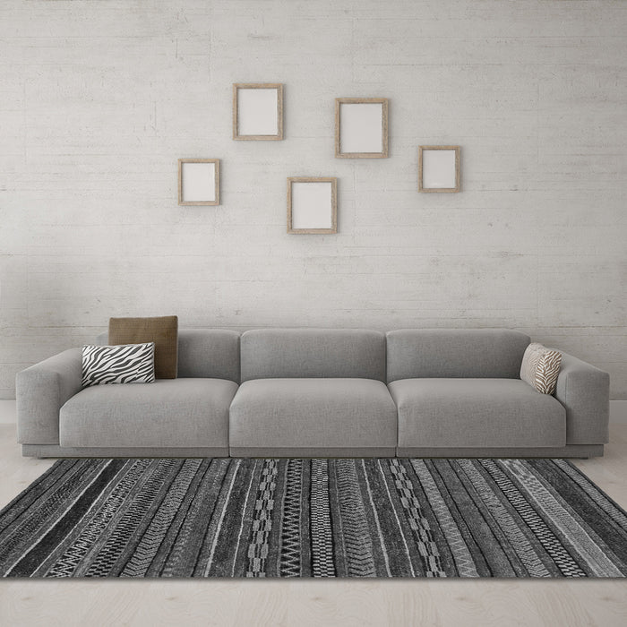 Machine Washable Oriental Gray Modern Rug in a Living Room,, wshabs2317gry