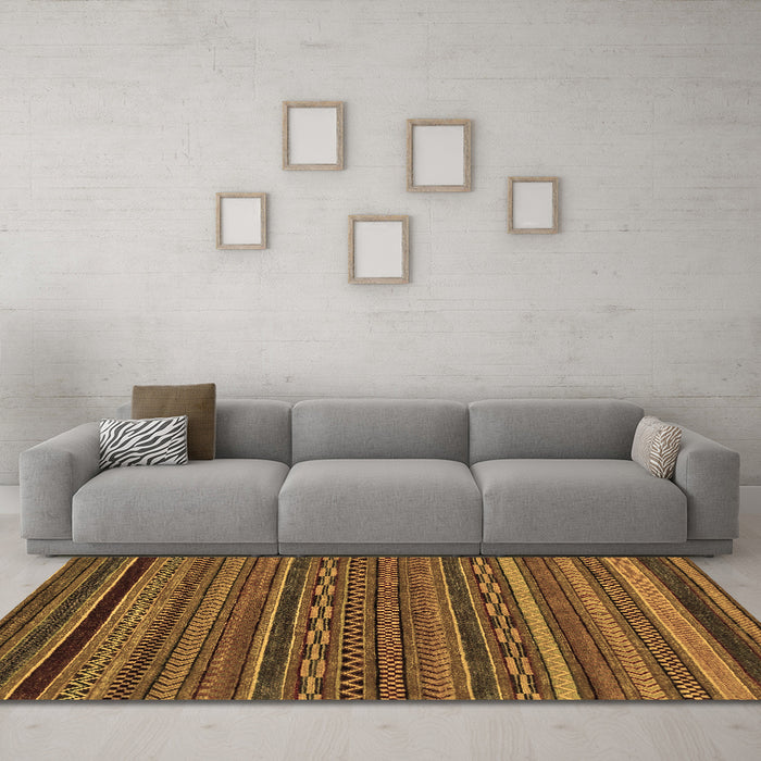 Machine Washable Oriental Brown Modern Rug in a Living Room,, wshabs2317brn