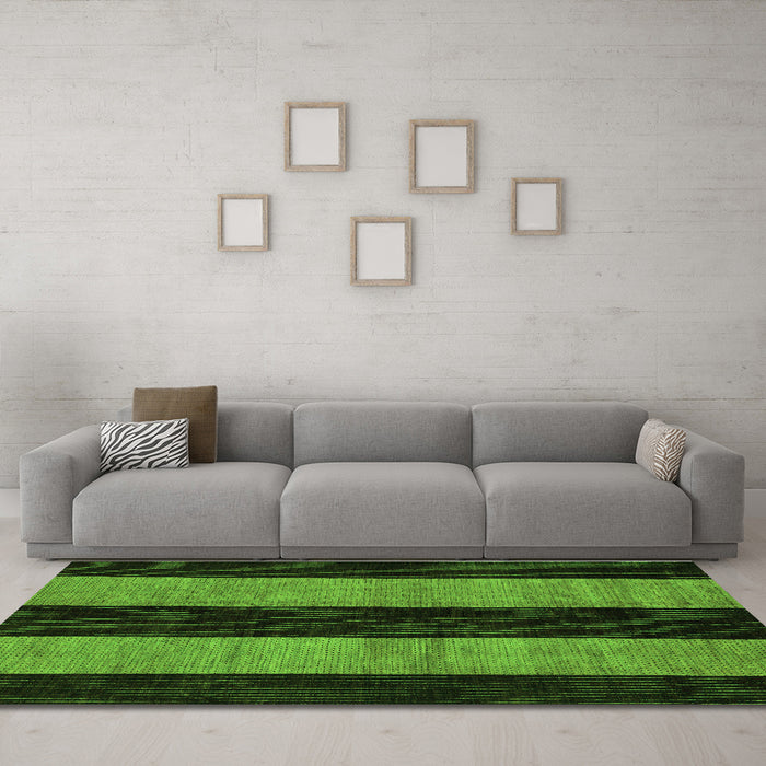 Machine Washable Abstract Green Modern Area Rugs in a Living Room,, wshabs231grn