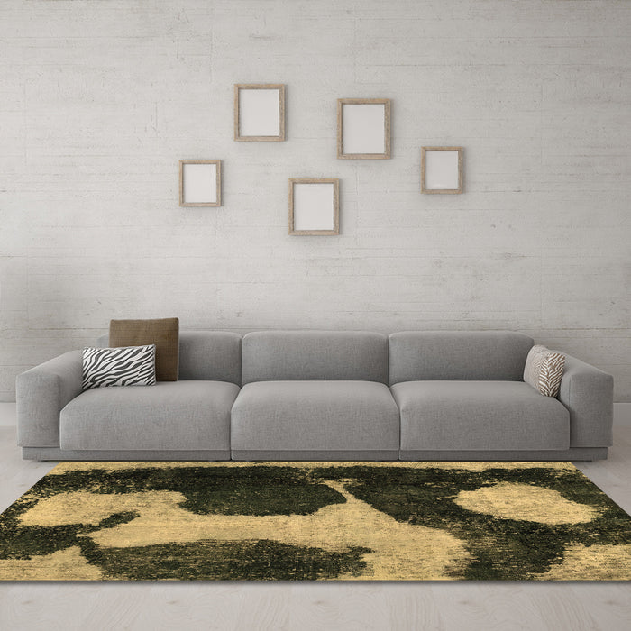 Machine Washable Abstract Brown Modern Rug in a Living Room,, wshabs2322brn