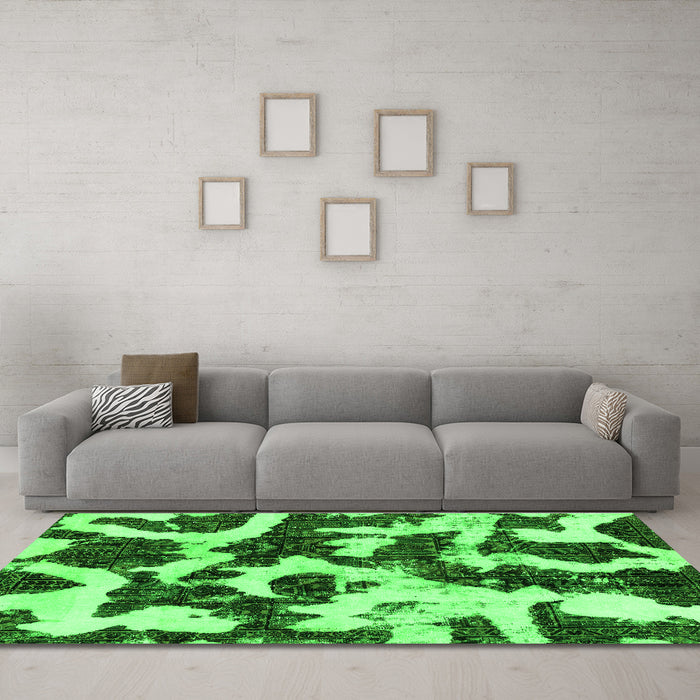 Machine Washable Abstract Green Modern Area Rugs in a Living Room,, wshabs2324grn