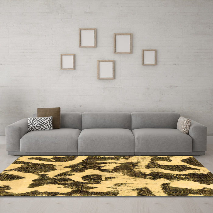 Machine Washable Abstract Brown Modern Rug in a Living Room,, wshabs2324brn