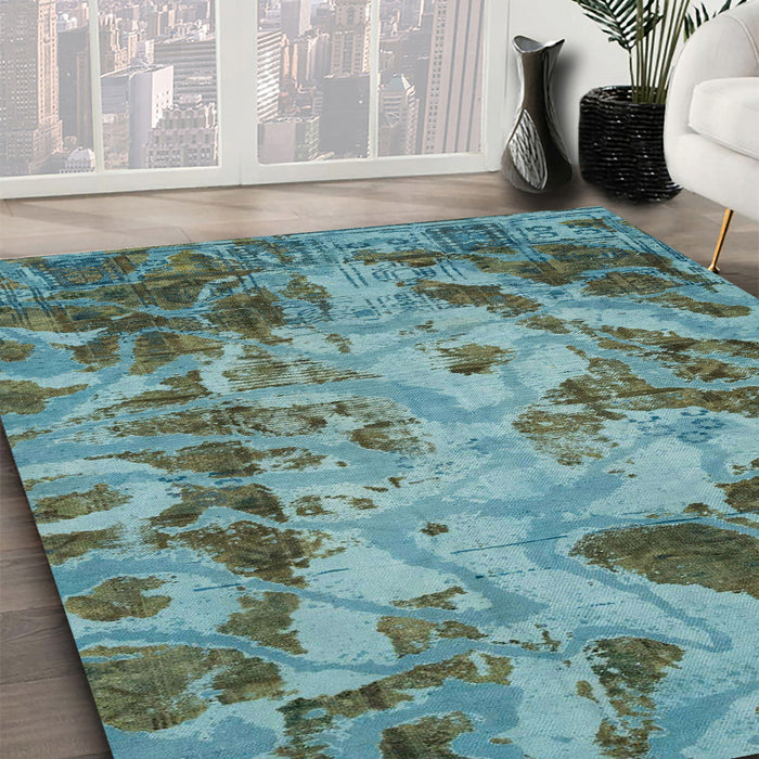 Machine Washable Abstract Macaw Blue Green Rug in a Family Room, wshabs2325