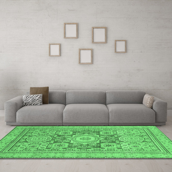 Machine Washable Abstract Emerald Green Modern Area Rugs in a Living Room,, wshabs2339emgrn