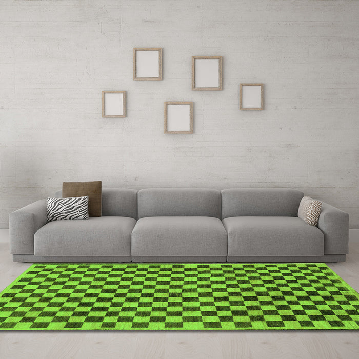Machine Washable Checkered Green Modern Area Rugs in a Living Room,, wshabs233grn