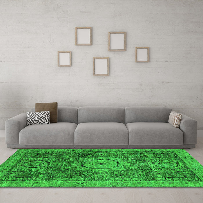 Machine Washable Abstract Green Modern Area Rugs in a Living Room,, wshabs2342grn