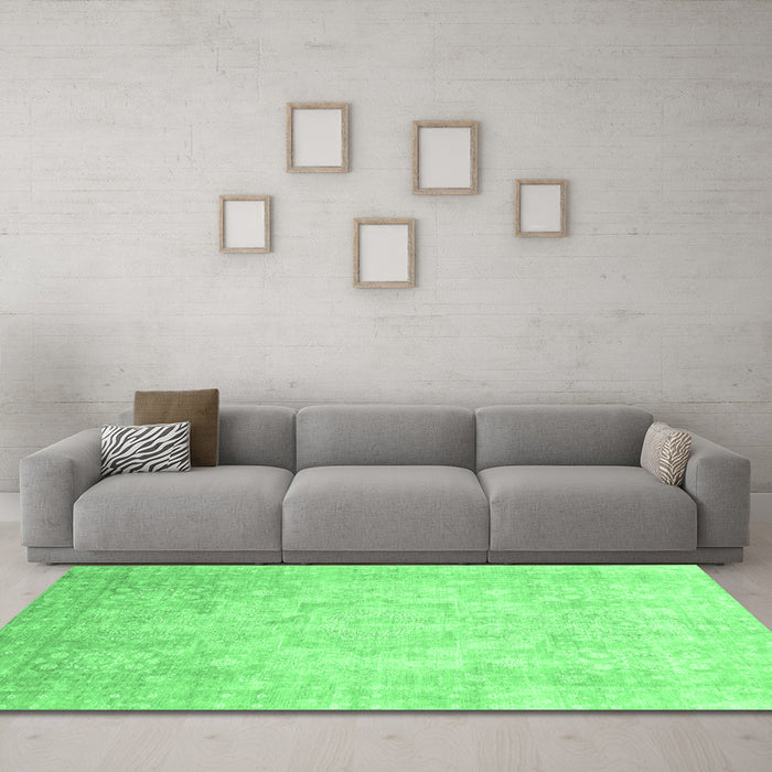 Machine Washable Abstract Emerald Green Modern Area Rugs in a Living Room,, wshabs2343emgrn