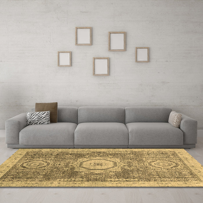 Machine Washable Abstract Brown Modern Rug in a Living Room,, wshabs2346brn