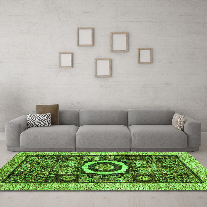 Machine Washable Abstract Green Modern Area Rugs in a Living Room,, wshabs2348grn