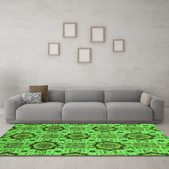 Machine Washable Abstract Green Modern Area Rugs in a Living Room,, wshabs2361grn