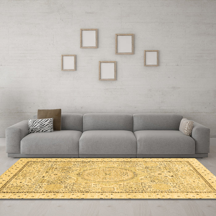 Machine Washable Abstract Brown Modern Rug in a Living Room,, wshabs2369brn
