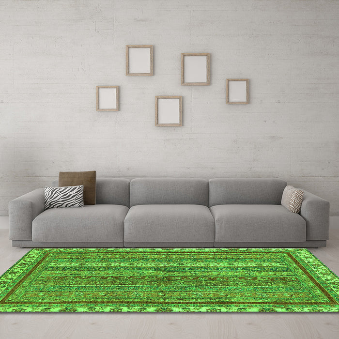 Machine Washable Abstract Green Modern Area Rugs in a Living Room,, wshabs2373grn