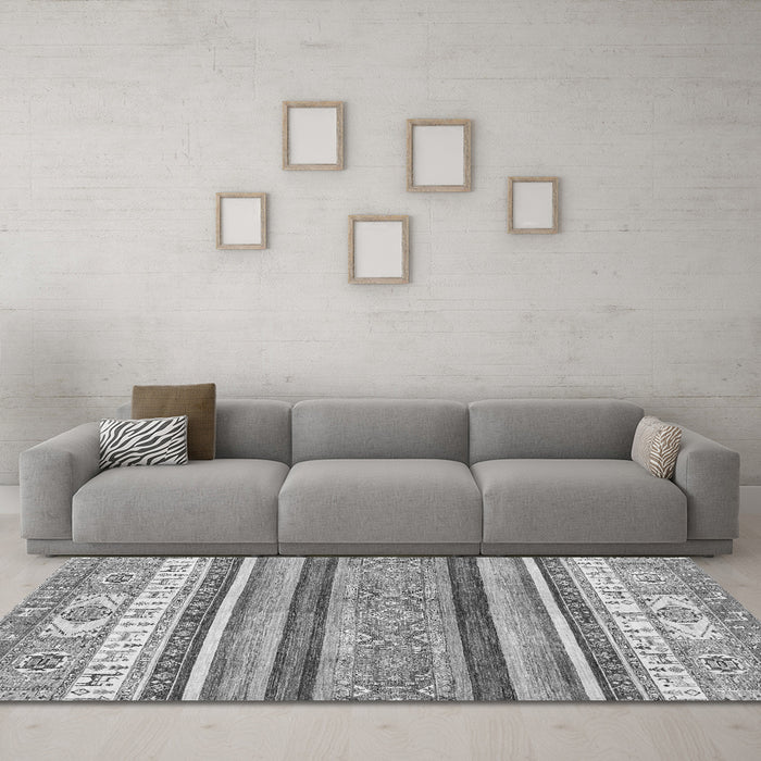 Machine Washable Abstract Gray Modern Rug in a Living Room,, wshabs2377gry