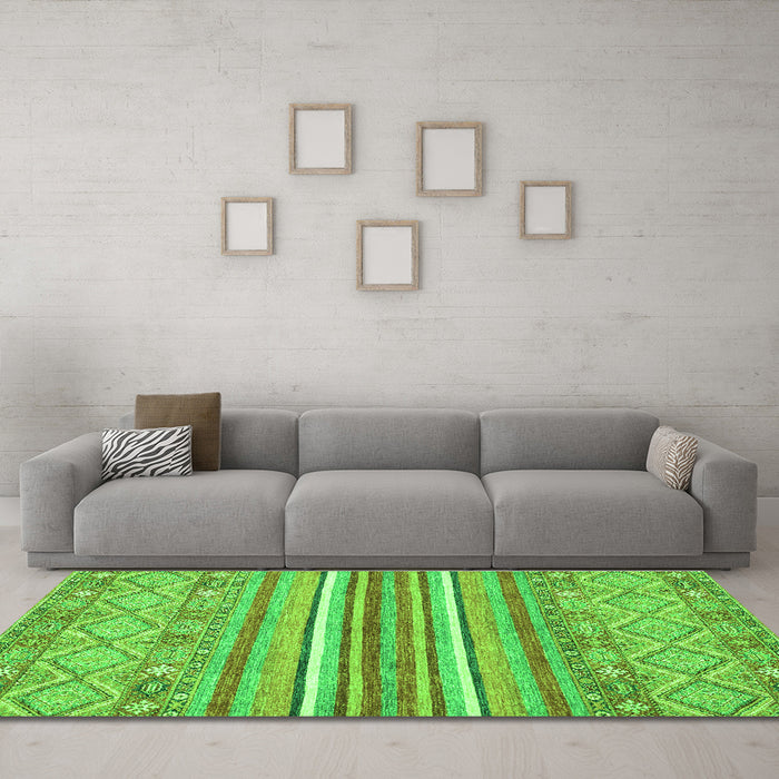 Machine Washable Abstract Green Modern Area Rugs in a Living Room,, wshabs2378grn