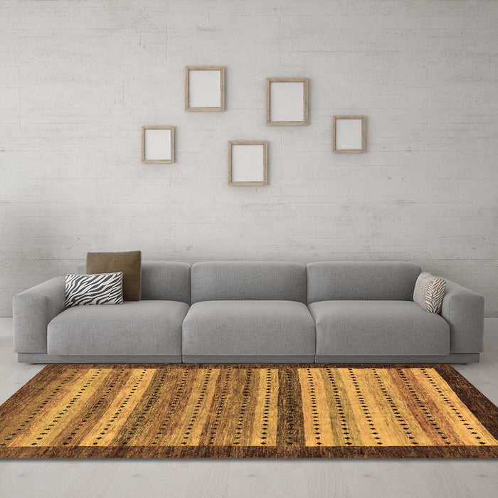 Machine Washable Abstract Brown Modern Rug in a Living Room,, wshabs237brn