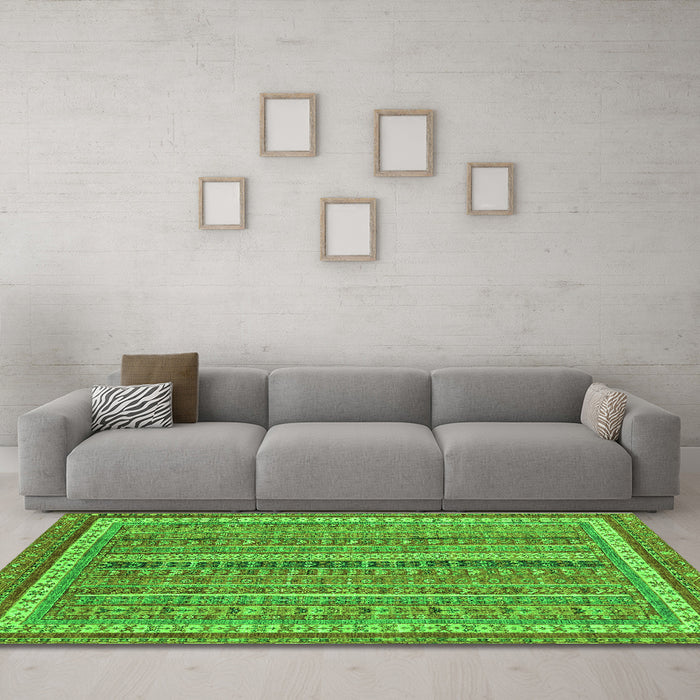 Machine Washable Abstract Green Modern Area Rugs in a Living Room,, wshabs2383grn