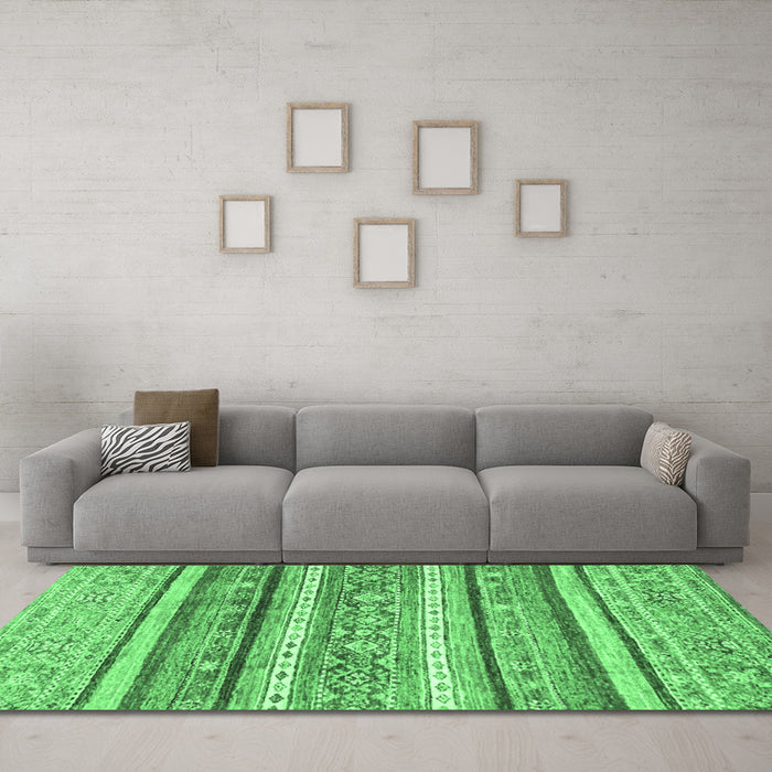 Machine Washable Abstract Emerald Green Modern Area Rugs in a Living Room,, wshabs2384emgrn