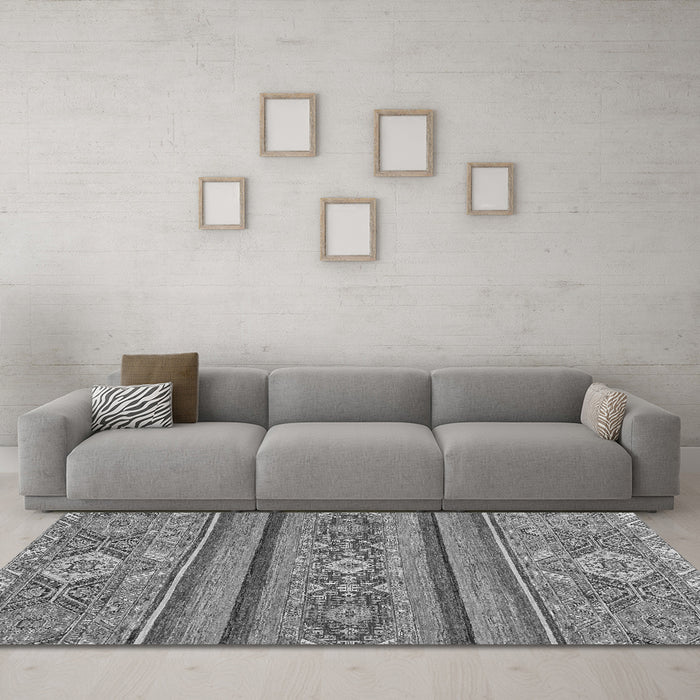 Machine Washable Abstract Gray Modern Rug in a Living Room,, wshabs2386gry