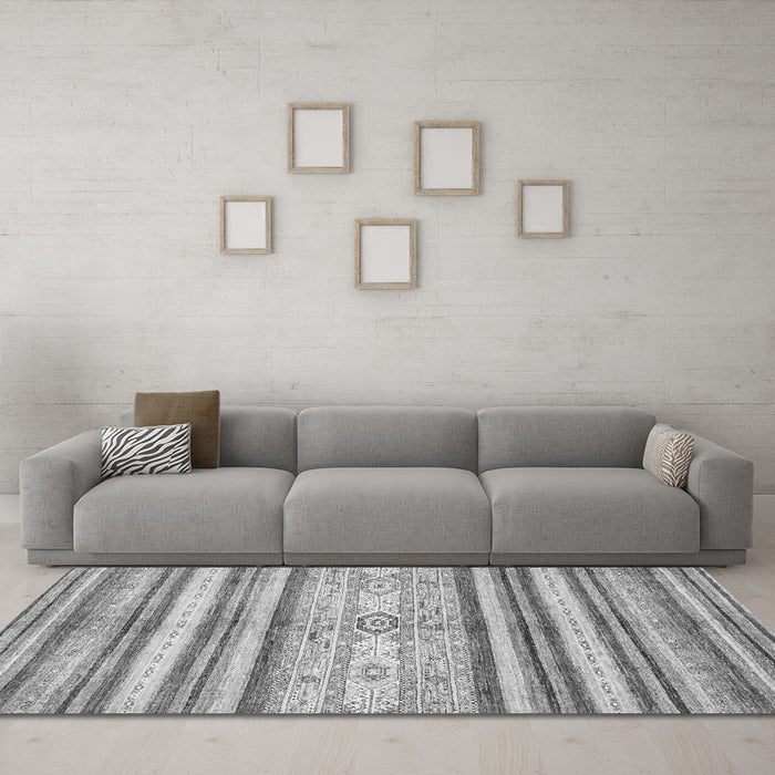 Machine Washable Abstract Gray Modern Rug in a Living Room,, wshabs2388gry