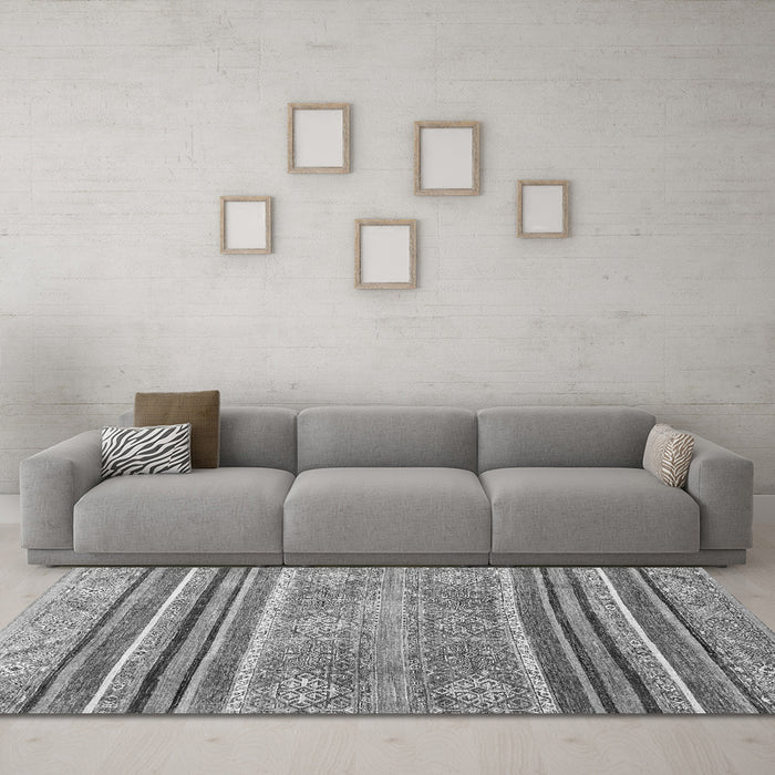 Machine Washable Abstract Gray Modern Rug in a Living Room,, wshabs2394gry
