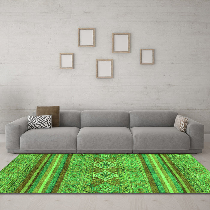 Machine Washable Abstract Green Modern Area Rugs in a Living Room,, wshabs2395grn