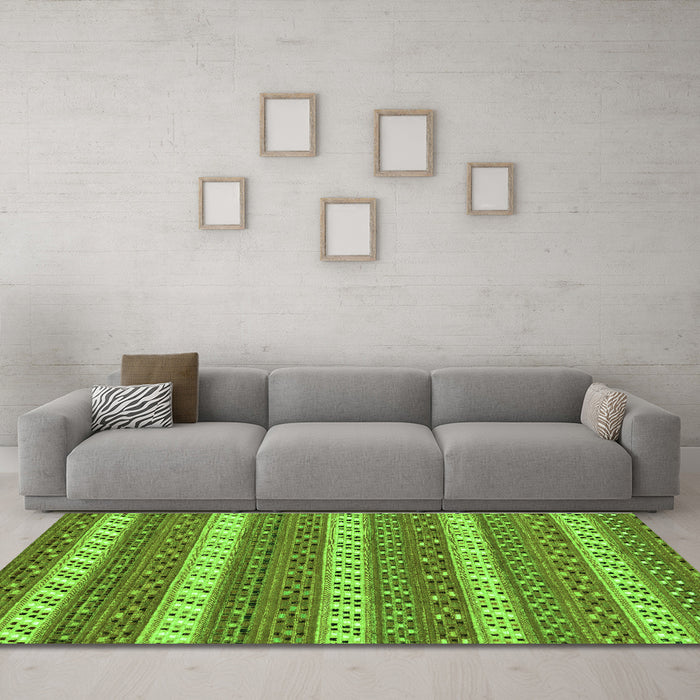 Machine Washable Abstract Green Modern Area Rugs in a Living Room,, wshabs239grn