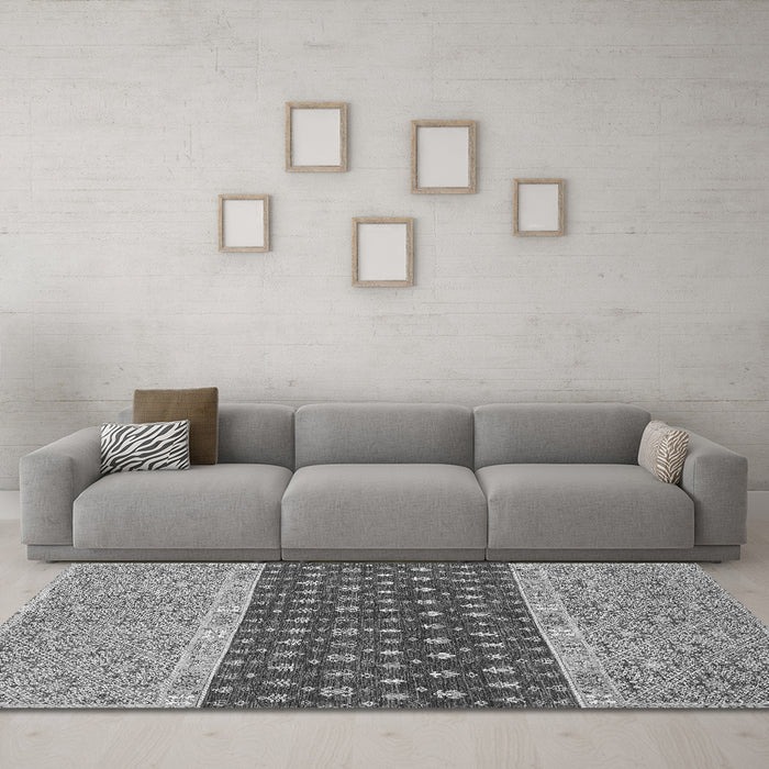 Machine Washable Oriental Gray Modern Rug in a Living Room,, wshabs2403gry