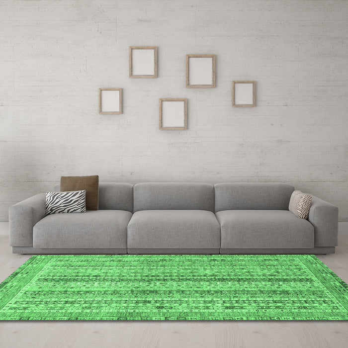 Machine Washable Oriental Emerald Green Modern Area Rugs in a Living Room,, wshabs2414emgrn