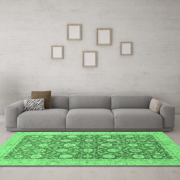 Machine Washable Oriental Emerald Green Traditional Area Rugs in a Living Room,, wshabs2425emgrn