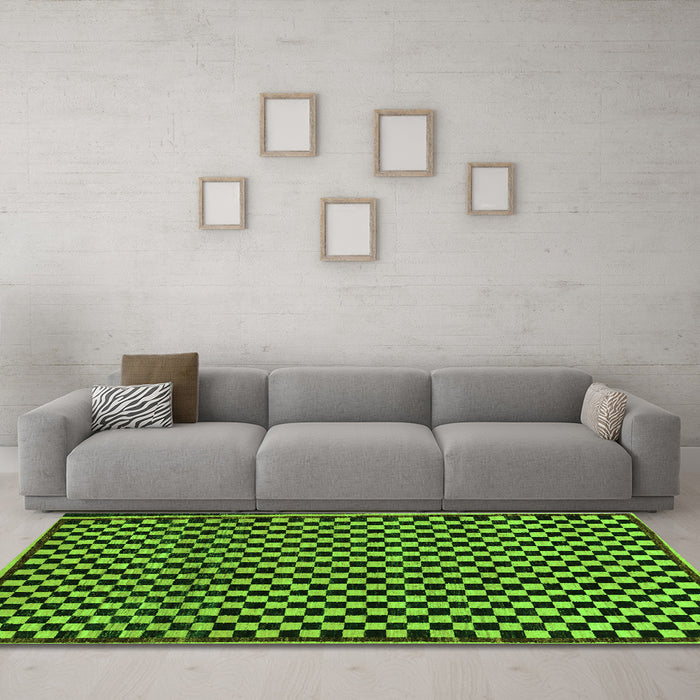 Machine Washable Checkered Green Modern Area Rugs in a Living Room,, wshabs242grn