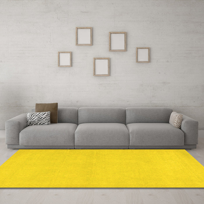Machine Washable Abstract Yellow Modern Rug in a Living Room, wshabs2432yw