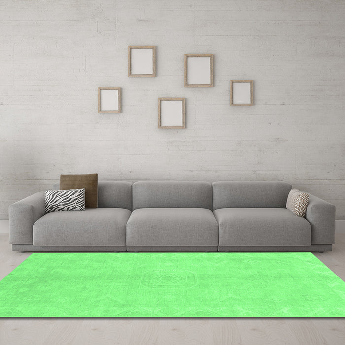 Machine Washable Abstract Emerald Green Modern Area Rugs in a Living Room,, wshabs2434emgrn