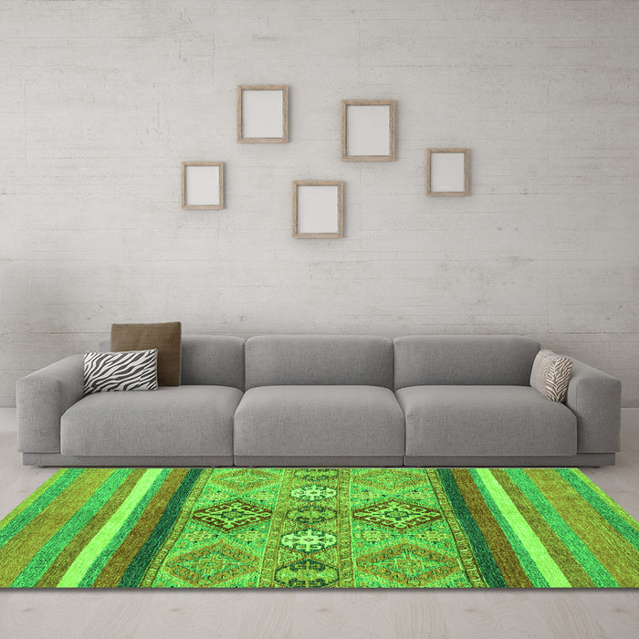 Machine Washable Abstract Green Modern Area Rugs in a Living Room,, wshabs2463grn