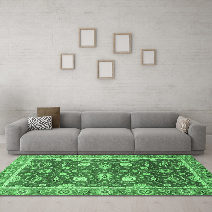 Machine Washable Oriental Emerald Green Traditional Area Rugs in a Living Room,, wshabs2472emgrn