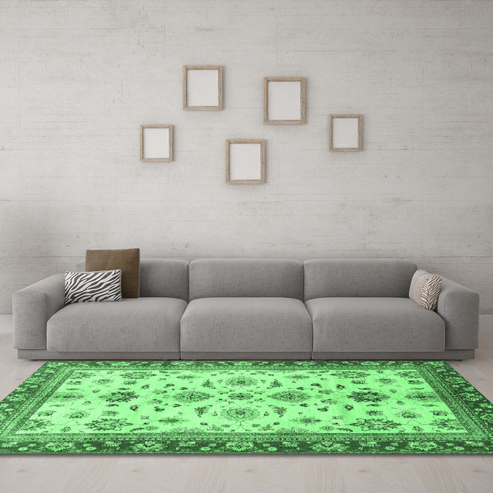 Machine Washable Oriental Emerald Green Traditional Area Rugs in a Living Room,, wshabs2473emgrn
