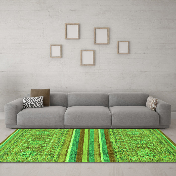 Machine Washable Abstract Green Modern Area Rugs in a Living Room,, wshabs2477grn