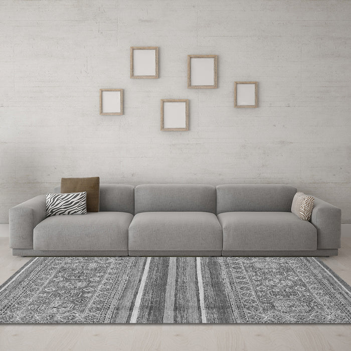 Machine Washable Abstract Gray Modern Rug in a Living Room,, wshabs2477gry