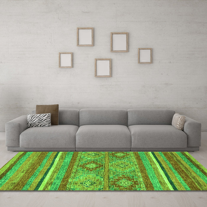 Machine Washable Abstract Green Modern Area Rugs in a Living Room,, wshabs2481grn
