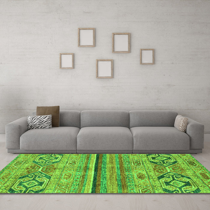 Machine Washable Abstract Green Modern Area Rugs in a Living Room,, wshabs2483grn