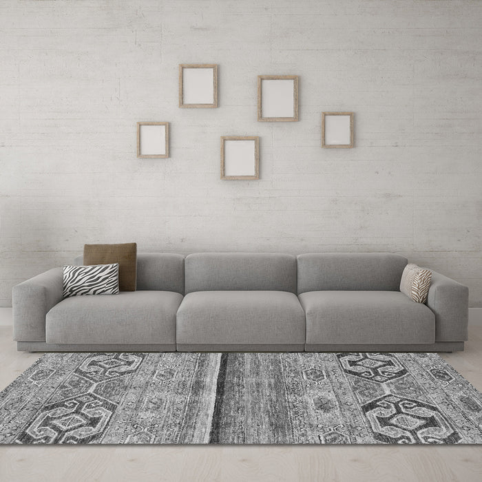 Machine Washable Abstract Gray Modern Rug in a Living Room,, wshabs2483gry