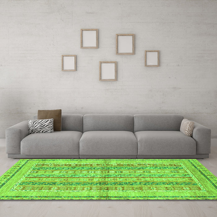 Machine Washable Abstract Green Modern Area Rugs in a Living Room,, wshabs2484grn